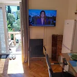 Tiha *