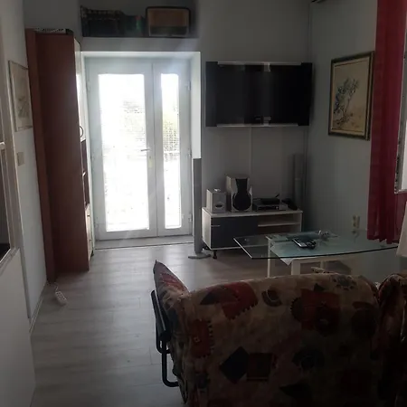 Tiha Apartment *