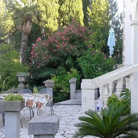 Διαμέρισμα Tiha *